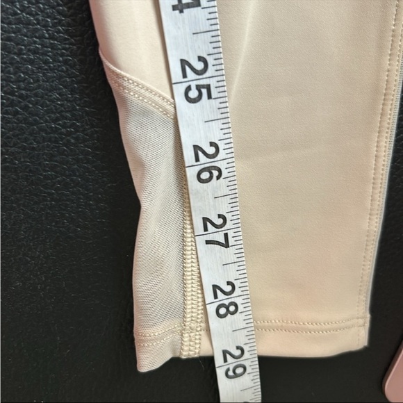 ALO Airlift High Waist Ballet Dream Legging Mesh Side Panel Performance Cream XS - Picture 13 of 13